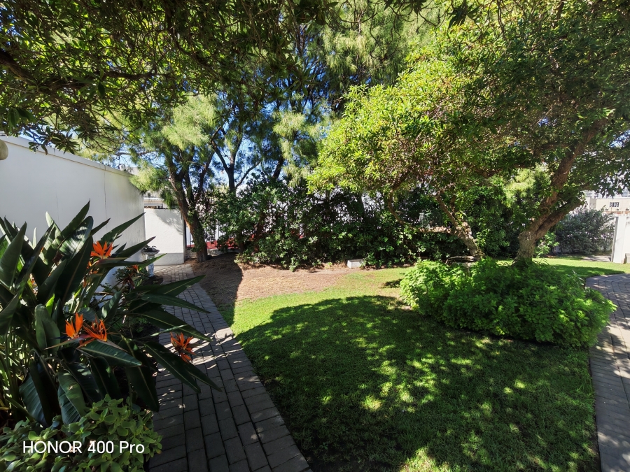 2 Bedroom Property for Sale in Beachfront Western Cape